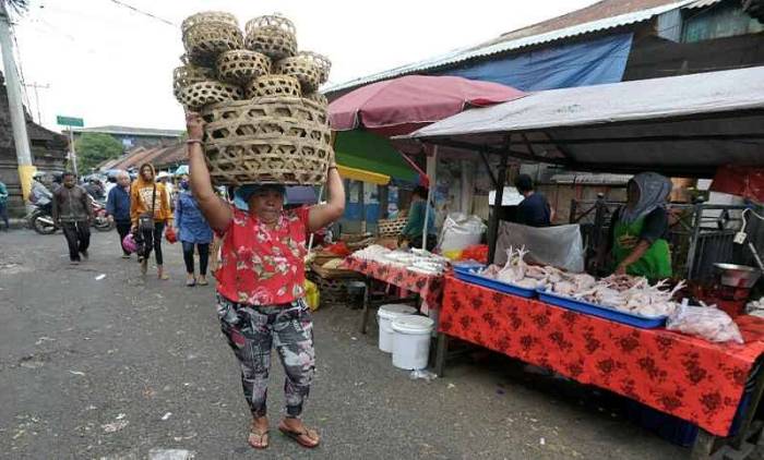 Perempuan pekerja keras